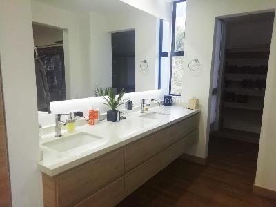 Apartamento en venta en El Poblado, Medellín · foto 16 de 19
