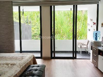 Casa de 3 alcobas en venta en El Poblado, Medellín, 930 m² · foto 12 de 20