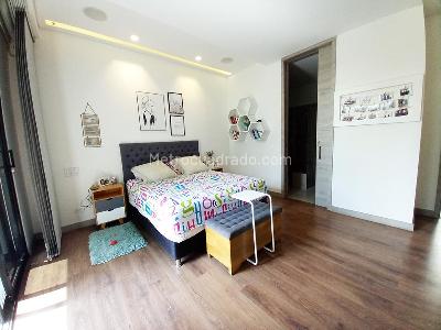 Casa de 3 alcobas en venta en El Poblado, Medellín, 930 m² · foto 14 de 20