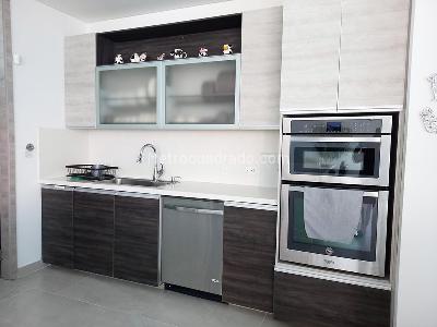 Casa de 3 alcobas en venta en El Poblado, Medellín, 930 m² · foto 9 de 20