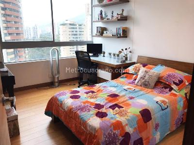 Apartamento de 3 alcobas en venta en El Poblado, Medellín, 240 m² · foto 12 de 18