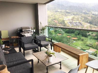 Apartamento de 3 alcobas en venta en El Poblado, Medellín, 240 m² · foto 16 de 18