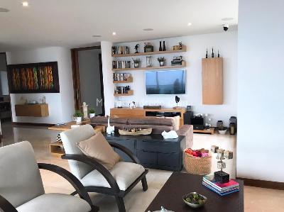 Apartamento de 3 alcobas en venta en El Poblado, Medellín, 240 m² · foto 5 de 18