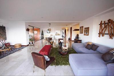 Apartamento de 3 alcobas en venta en La Florida, Medellín, 298 m² · foto 2 de 18