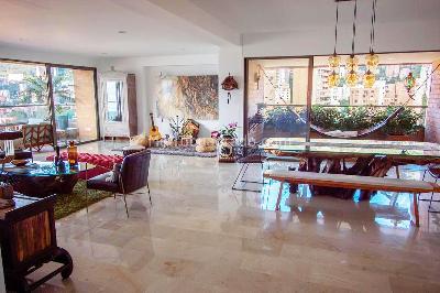 Apartamento de 3 alcobas en venta en La Florida, Medellín, 298 m² · foto 3 de 18