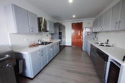 Apartamento de 3 alcobas en venta en La Florida, Medellín, 298 m² · foto 6 de 18