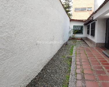Casa de 5 alcobas en venta en Envigado, Envigado, 298 m² · foto 18 de 19