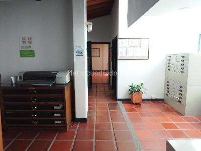 Casa de 5 alcobas en venta en Envigado, Envigado, 298 m² · foto 3 de 19