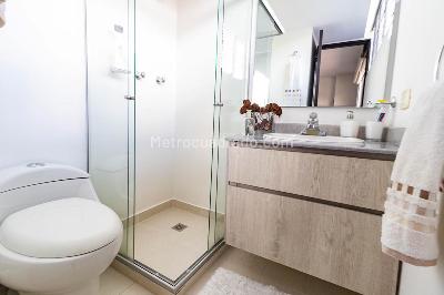 Apartamento de 3 alcobas en venta en San Lucas, Medellín, 200 m² · foto 18 de 19