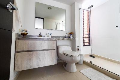 Apartamento de 3 alcobas en venta en San Lucas, Medellín, 200 m² · foto 19 de 19