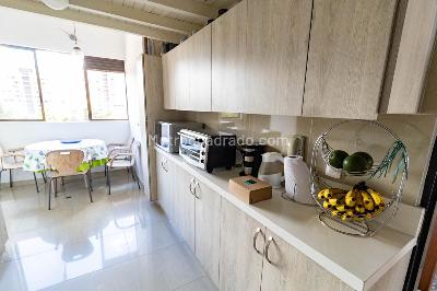 Apartamento de 3 alcobas en venta en San Lucas, Medellín, 200 m² · foto 8 de 19