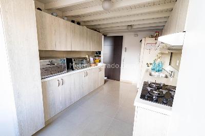 Apartamento de 3 alcobas en venta en San Lucas, Medellín, 200 m² · foto 9 de 19