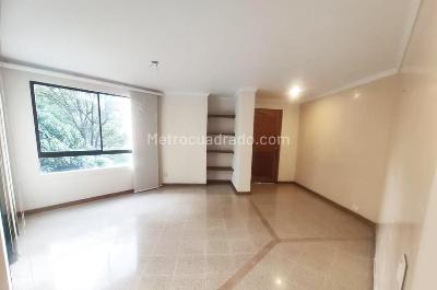 Apartamento en venta en El Poblado, Medellín · foto 2 de 15