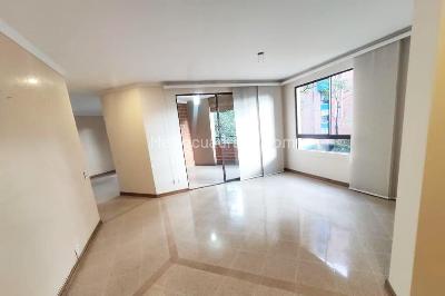Apartamento en venta en El Poblado, Medellín · foto 3 de 15