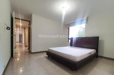 Apartamento en venta en El Poblado, Medellín · foto 9 de 15