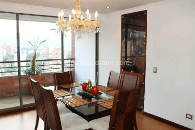 Apartamento en venta en El Poblado, Medellín · foto 3 de 10