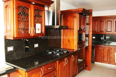 Apartamento en venta en El Poblado, Medellín · foto 4 de 10