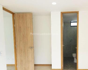 Apartamento en venta en El Poblado, Medellín · foto 7 de 11