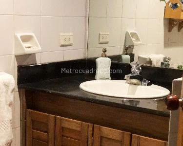 Apartamento de 3 alcobas en venta en Patio Bonito, Medellín, 215 m² · foto 10 de 11