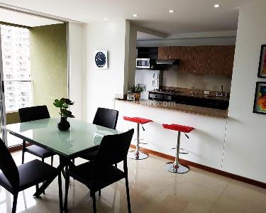 Apartamento de 3 alcobas en arriendo en Poblado Ciudad Del Rio, Medellín, 82 m² · foto 2 de 12