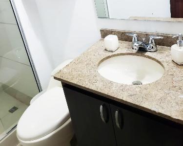 Apartamento de 3 alcobas en arriendo en Poblado Ciudad Del Rio, Medellín, 82 m² · foto 8 de 12