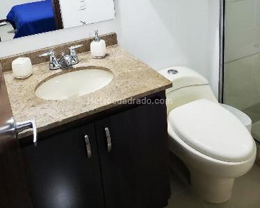 Apartamento de 3 alcobas en arriendo en Poblado Ciudad Del Rio, Medellín, 82 m² · foto 9 de 12