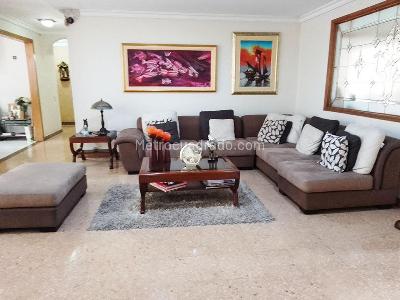 Apartamento de 3 alcobas en venta en Alejandría, Medellín, 200 m² · foto 2 de 19
