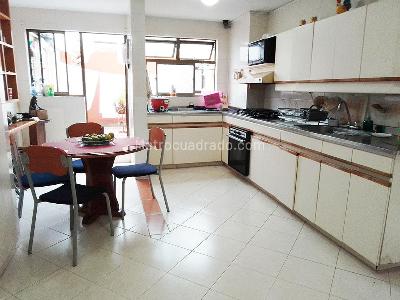 Apartamento de 3 alcobas en venta en Alejandría, Medellín, 200 m² · foto 5 de 19