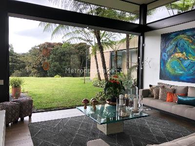 Casa de 3 alcobas en venta en Envigado, Envigado, 293 m² · foto 2 de 19
