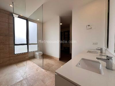 Casa de 3 alcobas en venta en Envigado, Envigado, 440 m² · foto 14 de 17