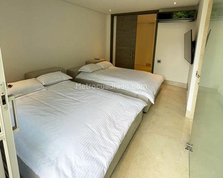 Furnished 4BR Apartment in El Poblado - 9