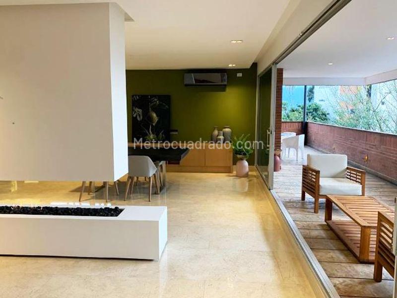 Furnished 4BR Apartment in El Poblado - 3
