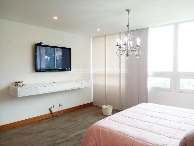 Apartamento de 3 alcobas en venta en El Poblado, Medellín, 259 m² · foto 13 de 20