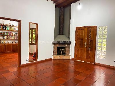 Casa en venta en Envigado, Envigado · foto 3 de 16