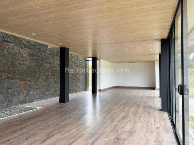Casa de 3 alcobas en venta en Envigado, Envigado, 440 m² · foto 3 de 16