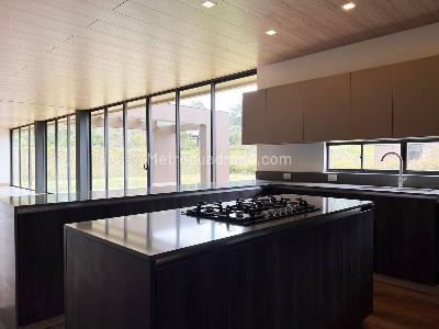 Casa de 3 alcobas en venta en Envigado, Envigado, 440 m² · foto 5 de 16