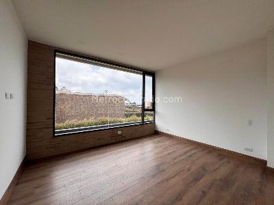 Casa de 3 alcobas en venta en Envigado, Envigado, 440 m² · foto 8 de 16