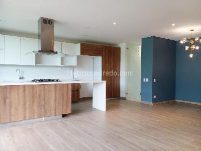 Casa de 3 alcobas en venta en Envigado, Envigado, 215 m² · foto 3 de 16