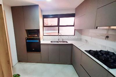 Apartamento de 4 alcobas en venta en El Poblado, Medellín, 180 m² · foto 5 de 16