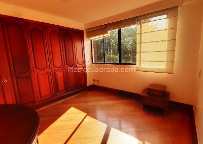 Apartamento de 4 alcobas en venta en El Poblado, Medellín, 180 m² · foto 8 de 16