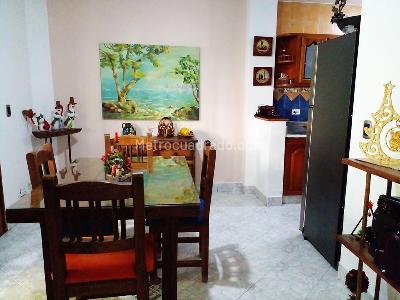 Casa de 5 alcobas en venta en Envigado, Envigado, 210 m² · foto 4 de 16