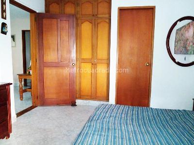 Casa de 5 alcobas en venta en Envigado, Envigado, 210 m² · foto 8 de 16