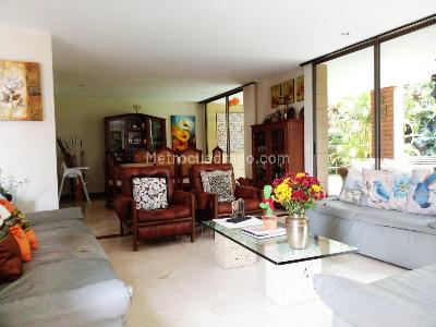 Casa en venta en Envigado, Envigado · foto 2 de 17