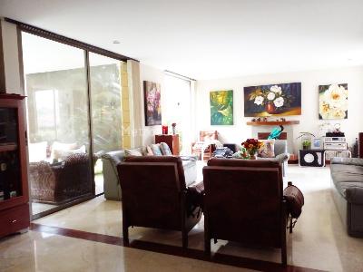 Casa en venta en Envigado, Envigado · foto 3 de 17