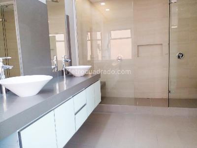 Casa de 3 alcobas en venta en Envigado, Envigado, 509 m² · foto 14 de 17