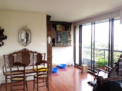 Apartamento de 3 alcobas en venta en El Castillo, Medellín, 340 m² · foto 14 de 19