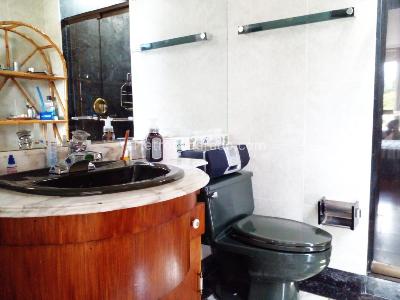 Apartamento de 3 alcobas en venta en El Castillo, Medellín, 340 m² · foto 18 de 19