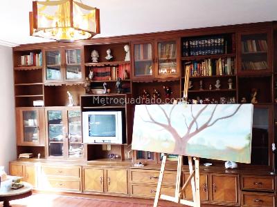 Apartamento de 3 alcobas en venta en El Castillo, Medellín, 340 m² · foto 8 de 19