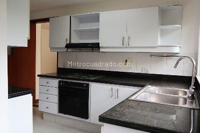 Apartamento de 3 alcobas en venta en San Lucas, Medellín, 157 m² · foto 4 de 18