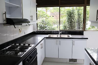 Apartamento de 3 alcobas en venta en San Lucas, Medellín, 157 m² · foto 6 de 18